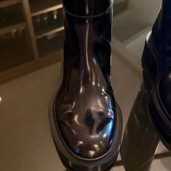 Jil Sander Glossy Black Heeled Boots - Picture 7 of 9